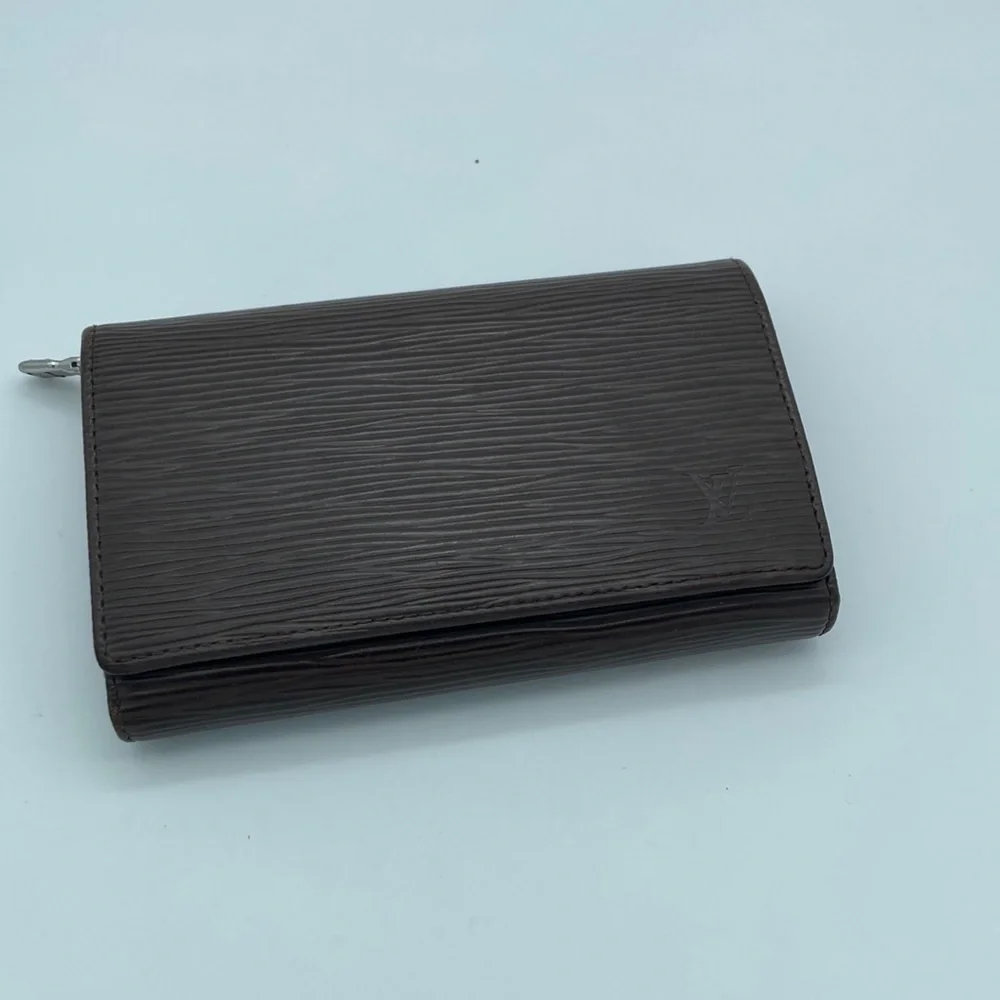 LOUIS VUITTON DARK BROWN EPI WALLET